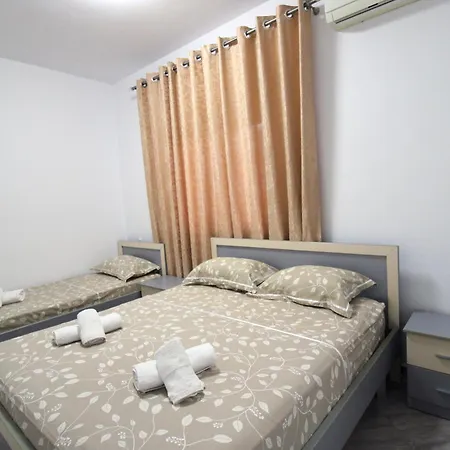 Hotel Villa Kapo Pool & Bar 3*