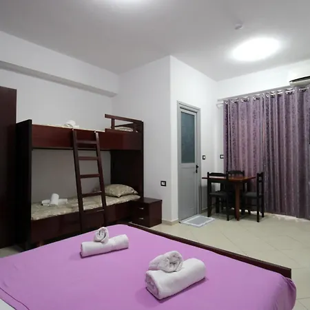 Hotel Villa Kapo Pool & Bar