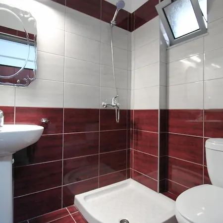 Hotel Villa Kapo Pool & Bar Vendégház 3*