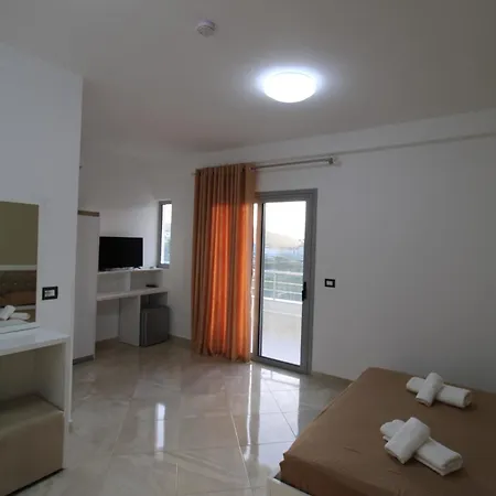 Hotel Villa Kapo Pool & Bar 3* Ksamil