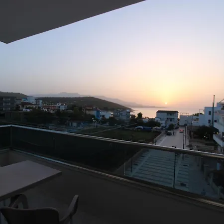Vendégház Hotel Villa Kapo Pool & Bar