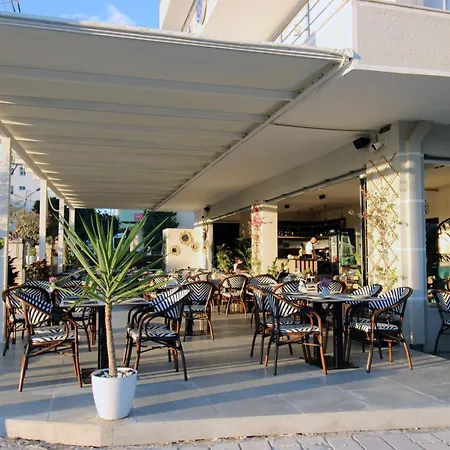 Hotel Villa Kapo Pool & Bar Ksamil
