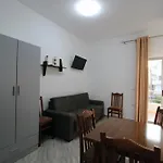 Kapo Guest house 3*