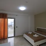 Kapo Guest house 3*