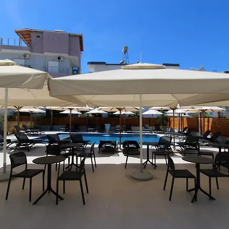 Kapo Pool & Bar קסאמיל