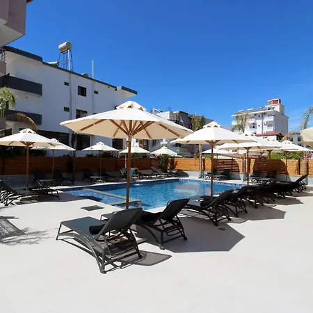 Kapo Pool&bar 3*
