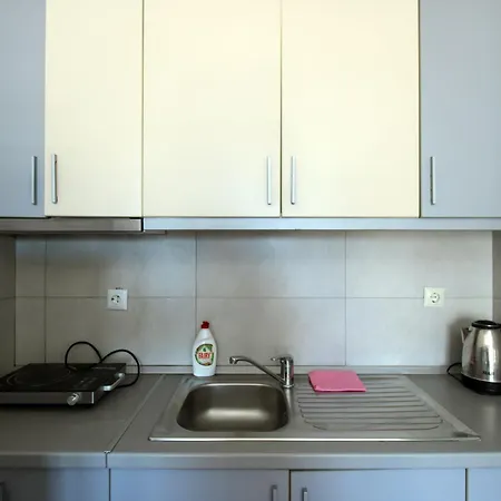 בית הארחה Kapo Pool & Bar 3*